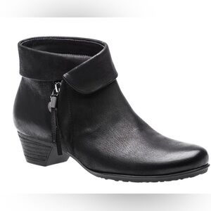 Like New Abeo Booties - Built in Orthotics - 7